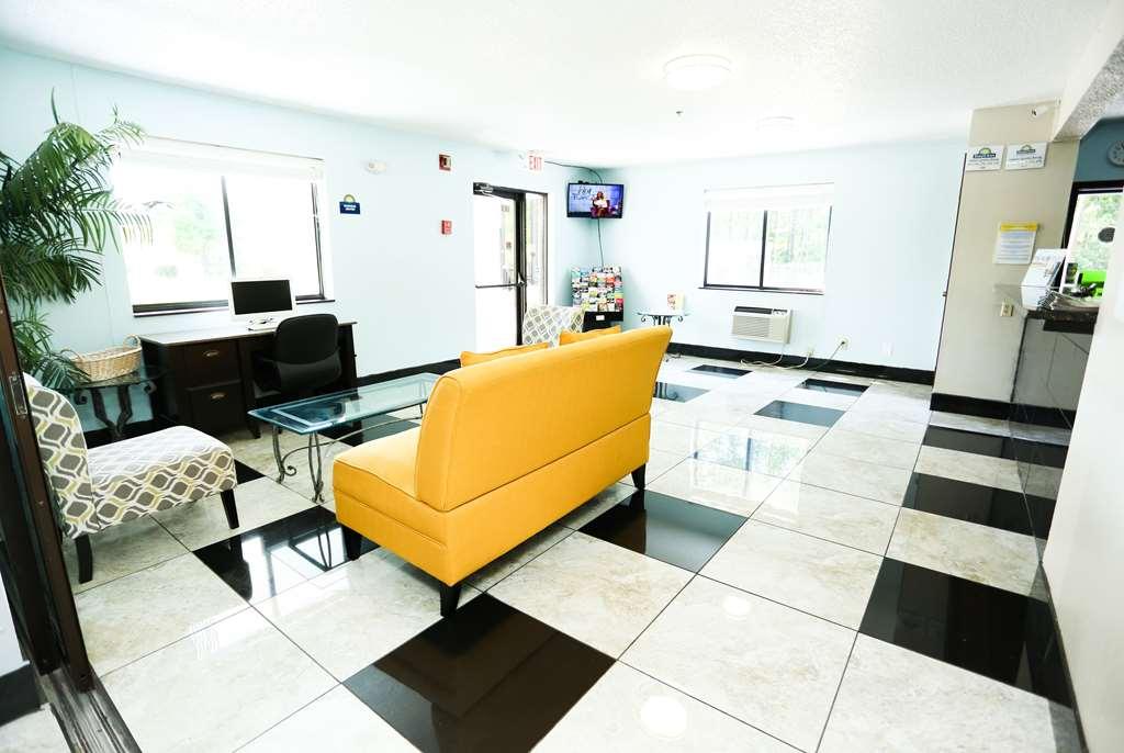 Super 8 By Wyndham Villa Rica İç mekan fotoğraf